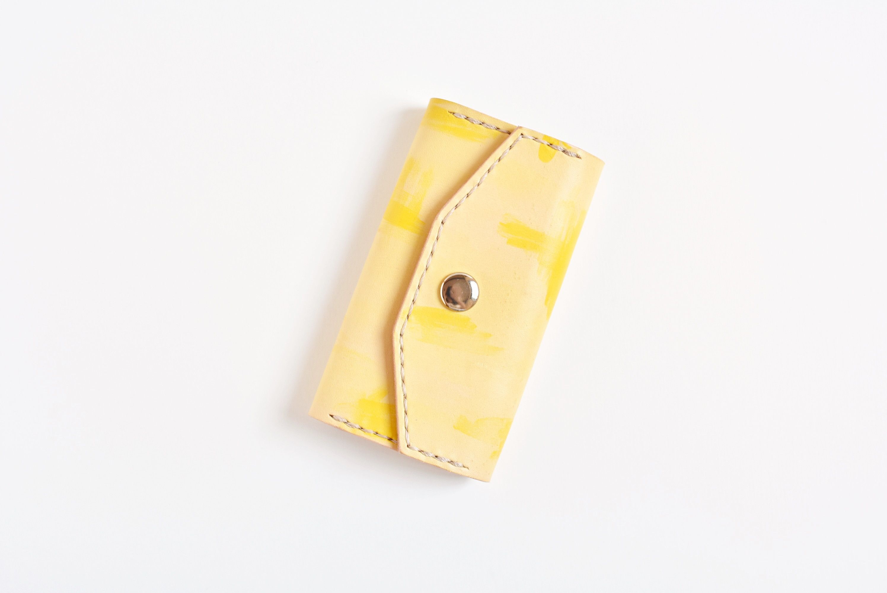 革の手染めケース 「レモン（キーケース）」