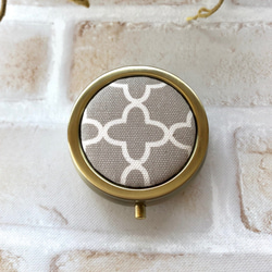 ピルケース (鏡付き) 〜 ミナペルホネン アクセサリーや薬などのまとめ