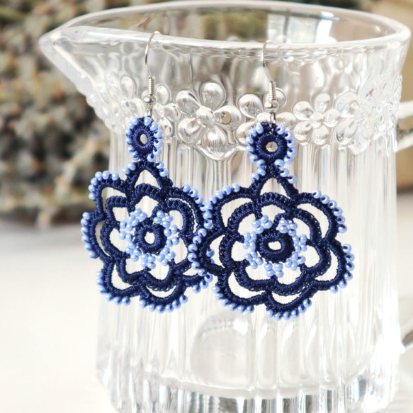 OYA crochet earrings [ROSE] Navy Blue 第1張的照片