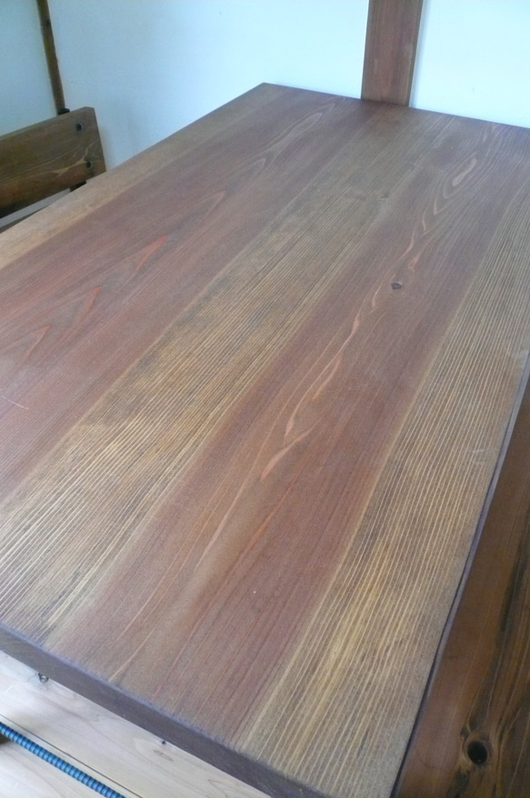 天然木とアイアン丸脚のダイニングテーブル　インダストリアル　テーブルのみ 3枚目の画像
