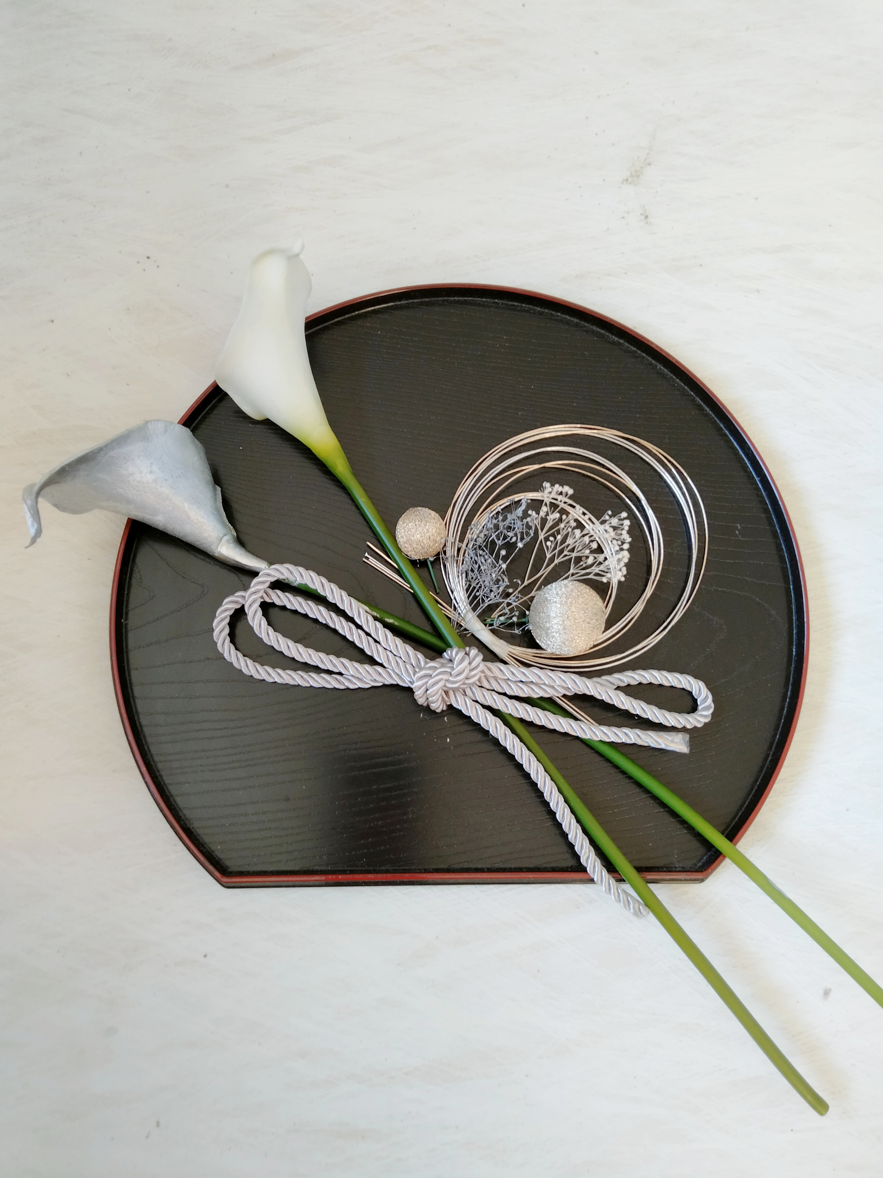 成人式髪飾り 　結婚式　卒業式　卒業式髪飾り　ウェディング　水引　玉かんざし　和玉　タッセル　紐アレンジ　カラー