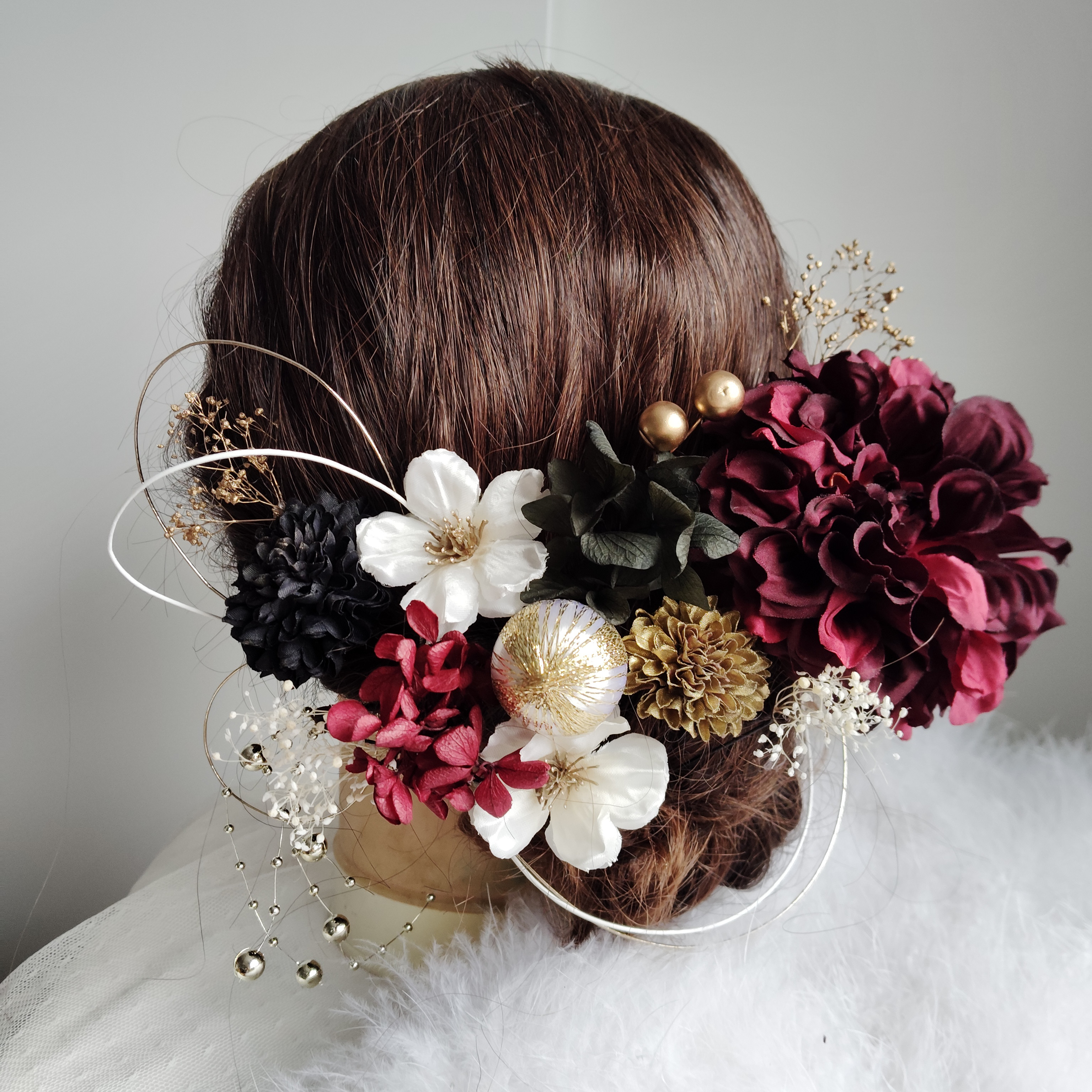結花＿＿ダリアと林檎の花の髪飾り　卒業式　成人式 　結婚式　髪飾り 　赤無垢　色打掛　振袖　着物　袴　和装　赤黒金