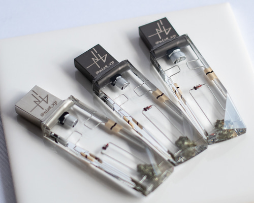 美品　Sruti（シルティ）永遠のこだま　USBメモリ版　サイババ b405bdf6b7fc1b020d6819c630970e