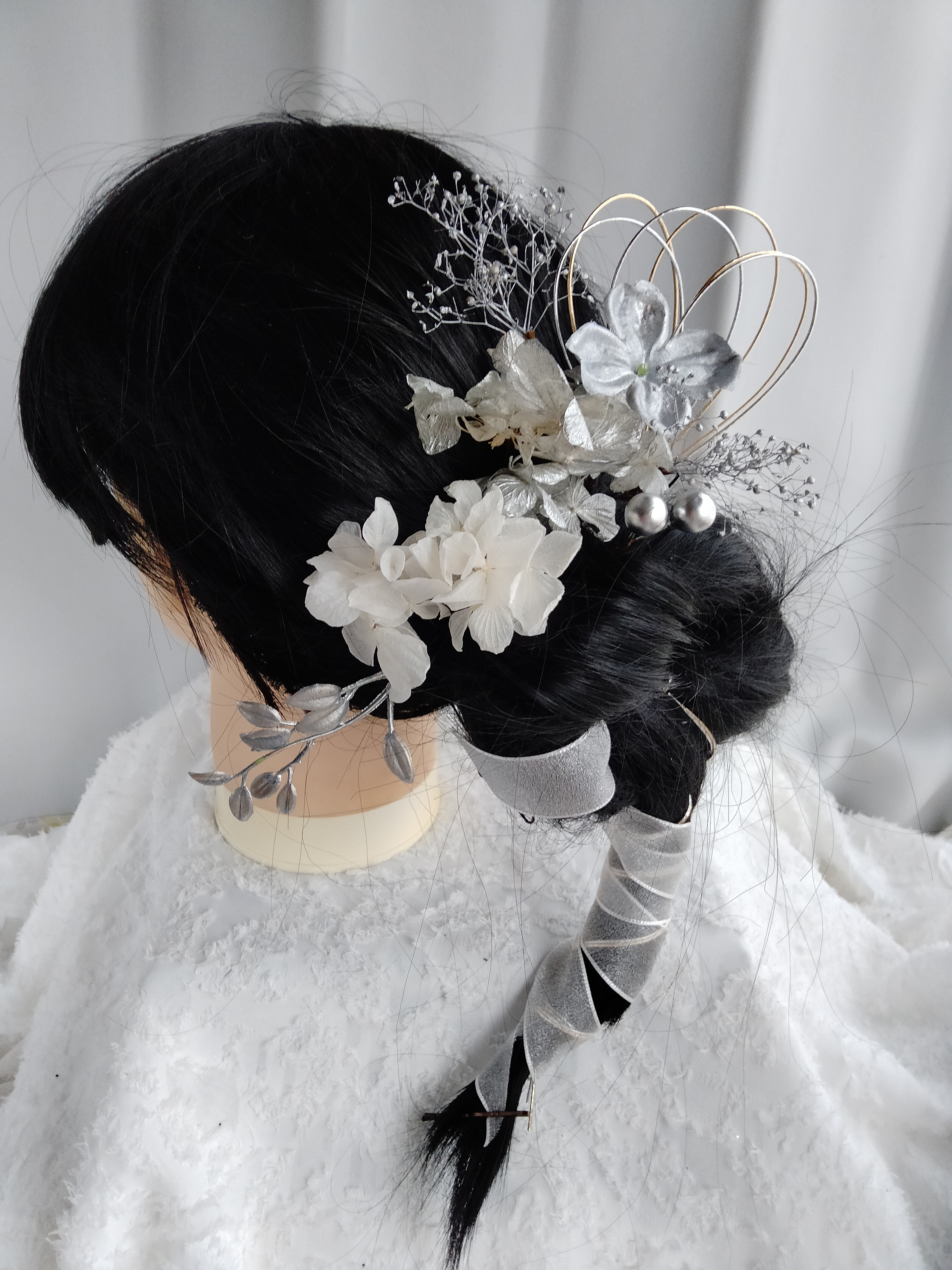 水引×リボンの和装髪飾り　白銀　ホワイトシルバー　オーガンジーリボン　りぼん　髪飾り　髪かざり　成人式　成人式髪飾り　袴