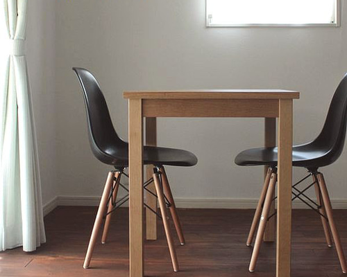 テーブル（80×65cm) /パイン材　無垢 364d9e77e925856f127b72f4503267