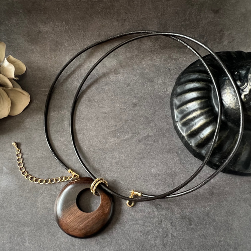 エボニーウッド本革紐ネックレス】70cm インド・アフリカ ダーク