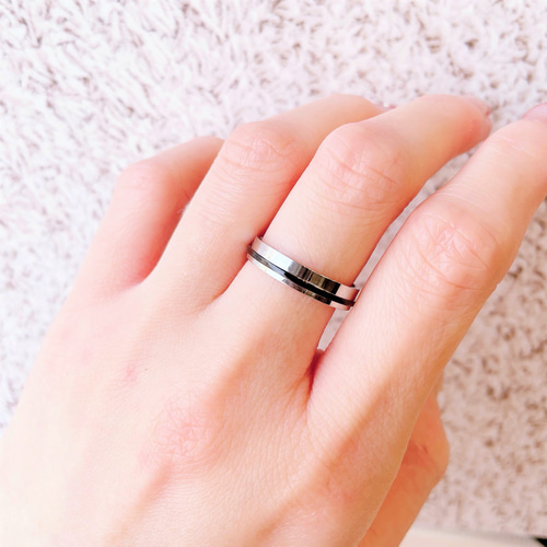 ◇*＊ぴったり寄り添うペアリング＊*◇ ステンレス 指輪