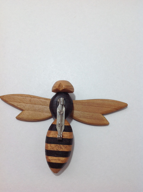 寄木のブローチ (スズメ蜂 ) 6枚目の画像