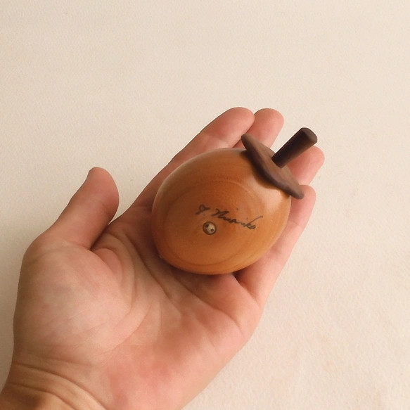 渋柿  wooden persimmon 5枚目の画像