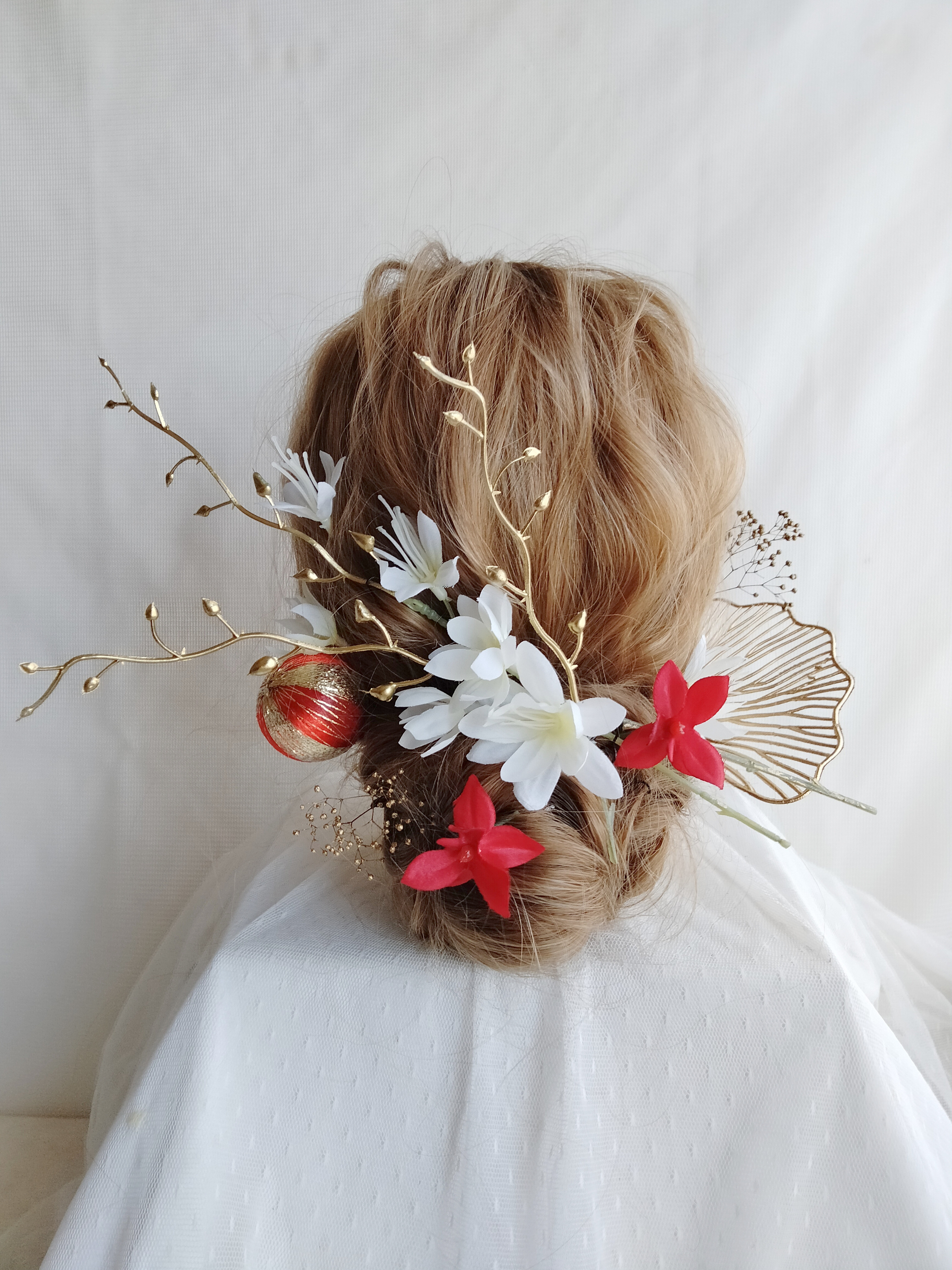 枝アレンジ　枝物　シニヨン　シニヨンヘアアレンジ　タイトシニヨン　金箔へア　水引きアレンジ　ドライフラワー　成人式髪飾り 5,092円