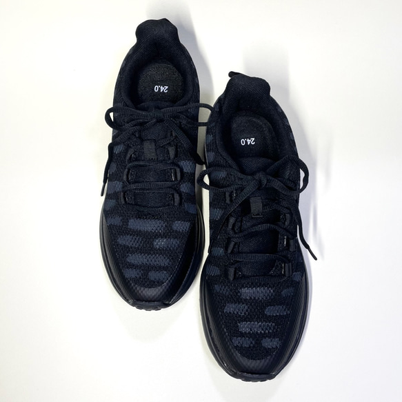 輕的！黑色雨紋運動鞋 (黑色 x 霧面黑) 22.5cm ~ 28.0cm 男/女 第3張的照片