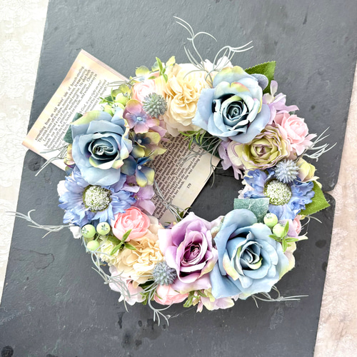 カズラのリース 明るくカラフルなローズリース ナチュラルリース オールシーズン 春夏