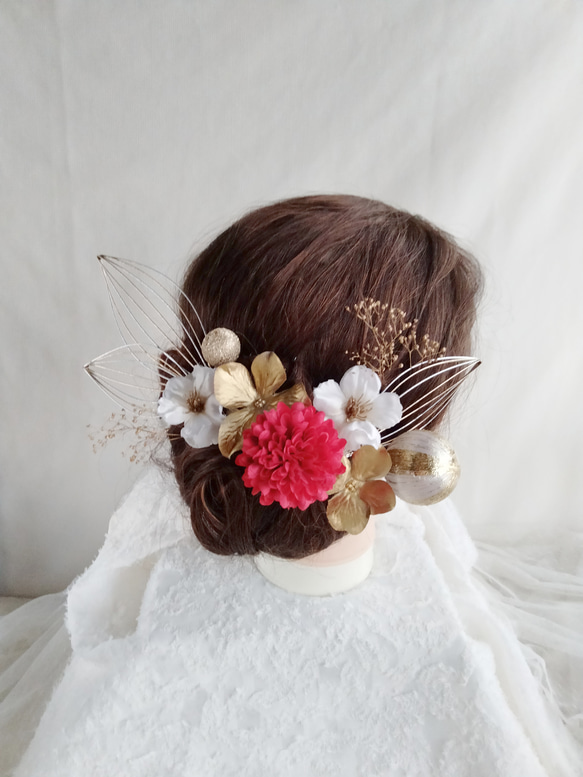 水引細工・鶴の羽と林檎の花の和装ヘアアクセ　着物ヘアアクセサリー　髪飾り　タイトシニヨン　シニヨンヘア　成人式　結婚式　 7枚目の画像