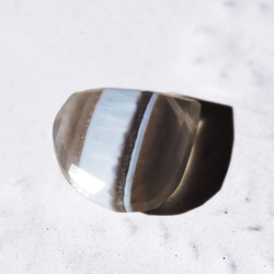 條紋藍蛋白石栗色切割醫用不銹鋼耳環 - Maaret 第8張的照片