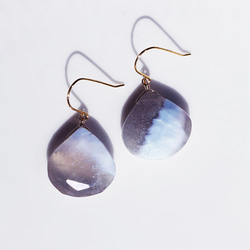 條紋藍蛋白石栗色切割醫用不銹鋼耳環 - Maaret 第2張的照片