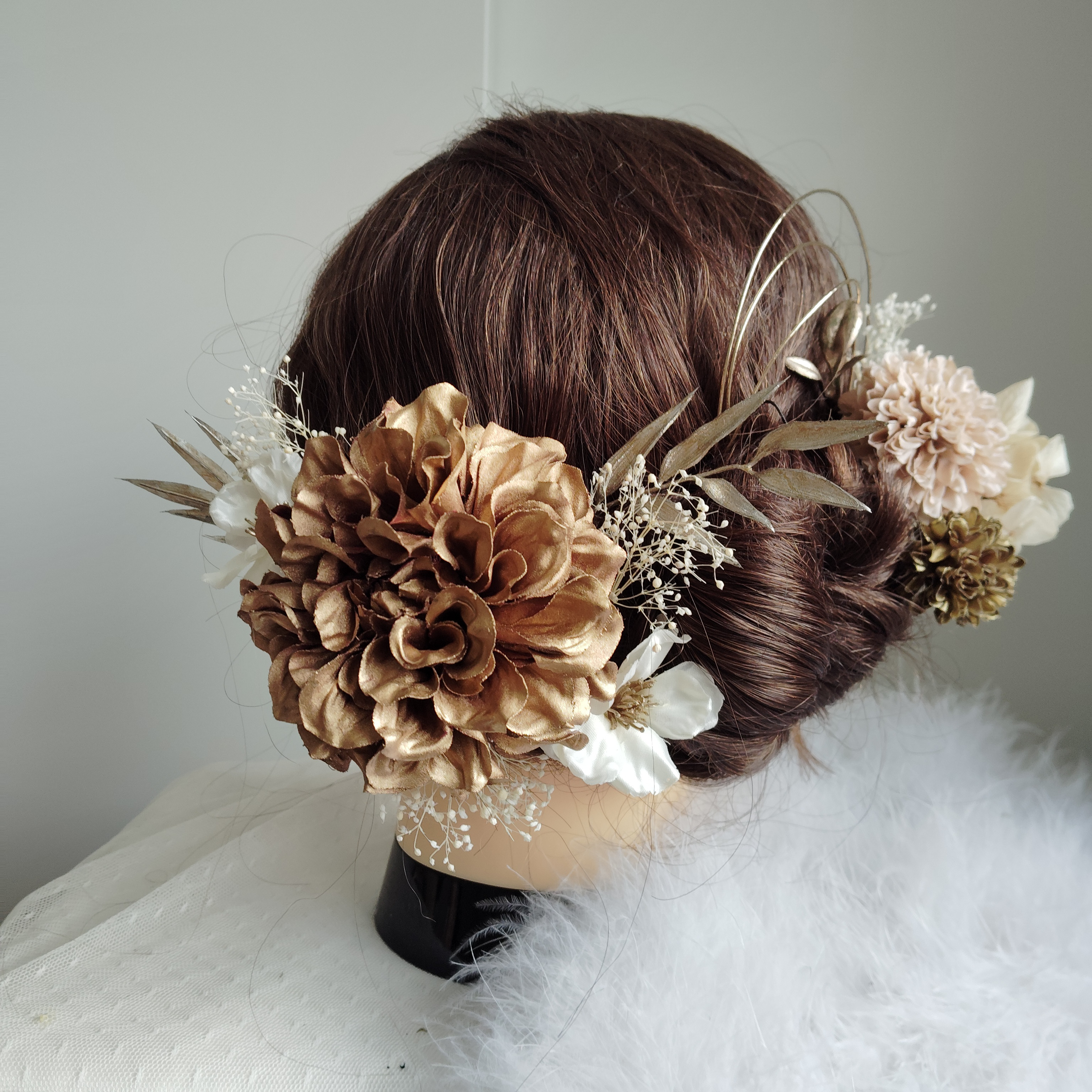 咲静＿＿上品ダリアと林檎の花の髪飾り　卒業式　成人式 　結婚式　髪飾り 　白無垢　色打掛　振袖　ベージュゴールド