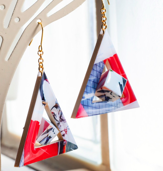 Triangle Cube ピアス(red 小)