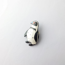 フンボルトペンギン親 漆ブローチ 3枚目の画像