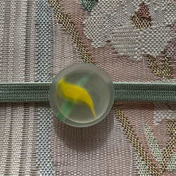 昭和レトロな、すり硝子素材の帯留め「硝子遊びI」 10枚目の画像