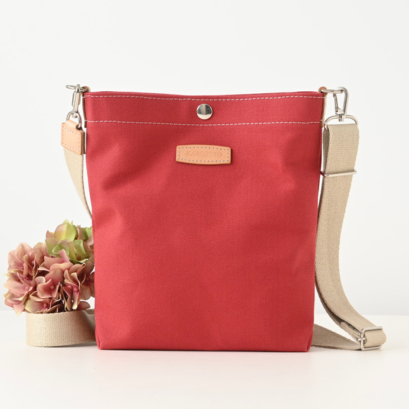 Sサイズ/軽量＆500mlペット・傘が縦に入る便利なショルダー/安心の国産帆布×ヌメ革#レッド 1枚目の画像