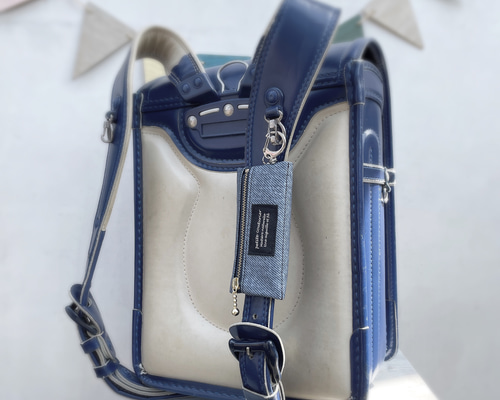 4bc4fd72a095a8eb3a9f059bc7175e