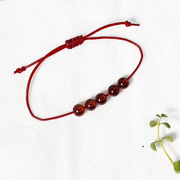 Blessing Garnet January Red Leather Bracelet 5 Gems 3枚目の画像