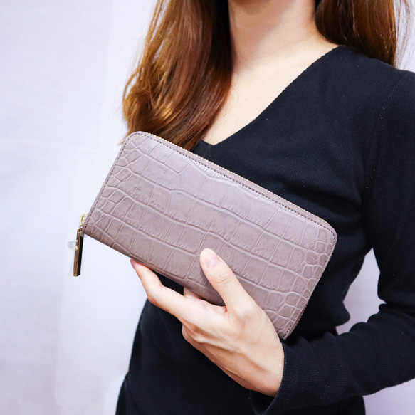 《一番人気！選べる7色》ラウンドファスナー・長財布☆彡大容量・カード12枚収納・クロコダイル型押しレザー・くすみカラー 17枚目の画像