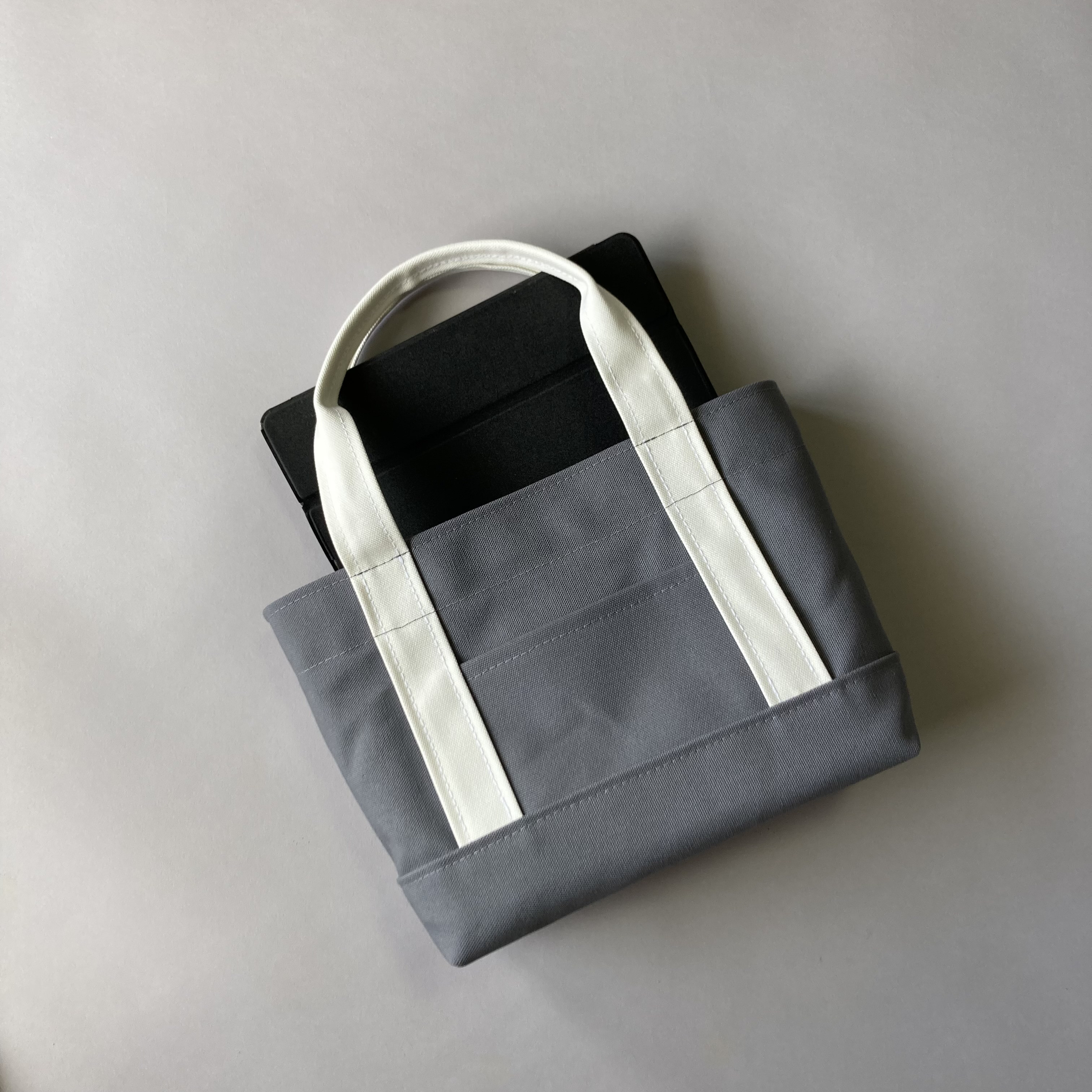 TEMPUR グレー 枕 トートバッグ付き 最大49% 10/1限定 シルバーレイククラブ トートバッグ メンズ