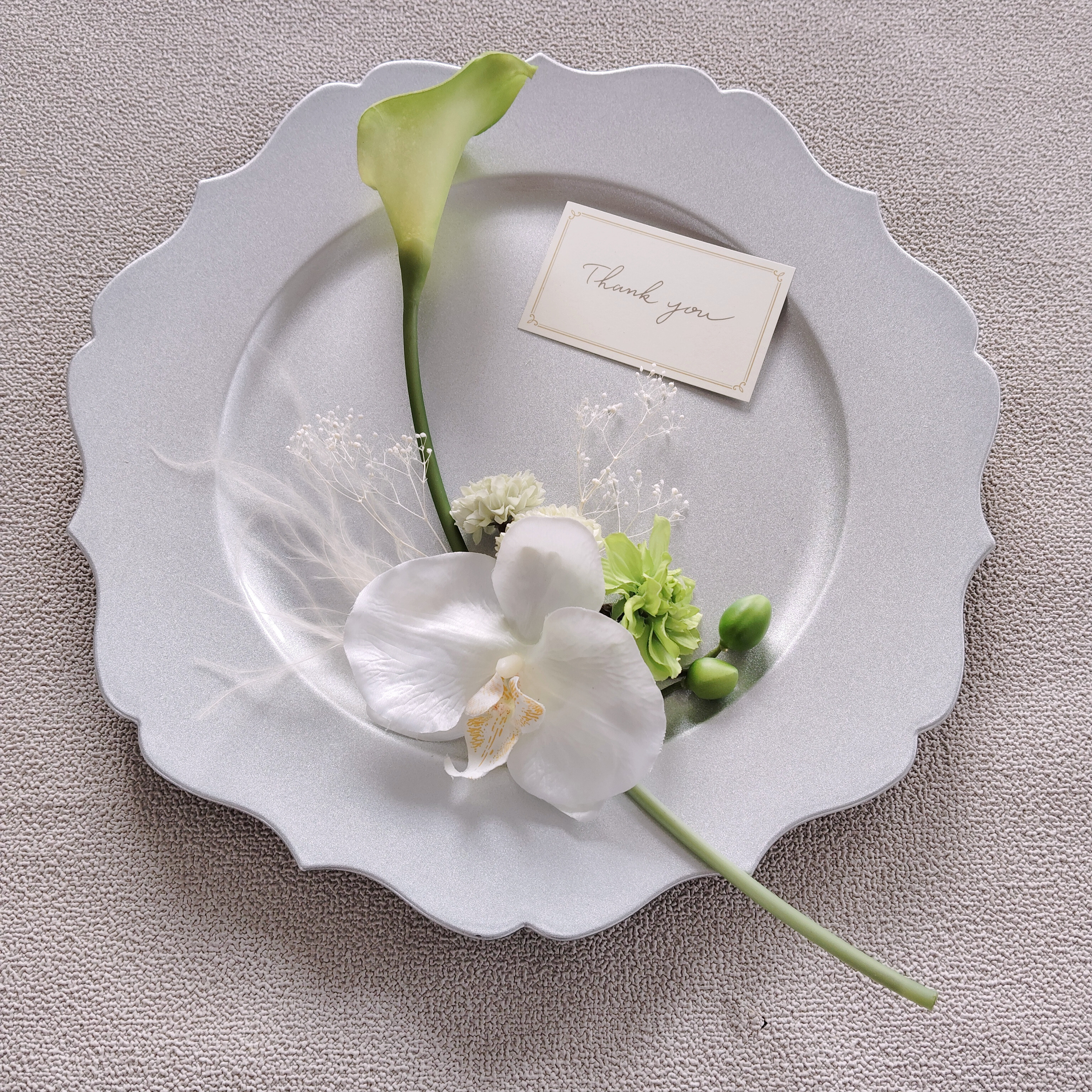 カラーリリィと胡蝶蘭のヘッドドレス 　 髪飾り　ヘアアクセサリー　ウェディング　 結婚式 　 白無垢 　成人式　振袖　袴