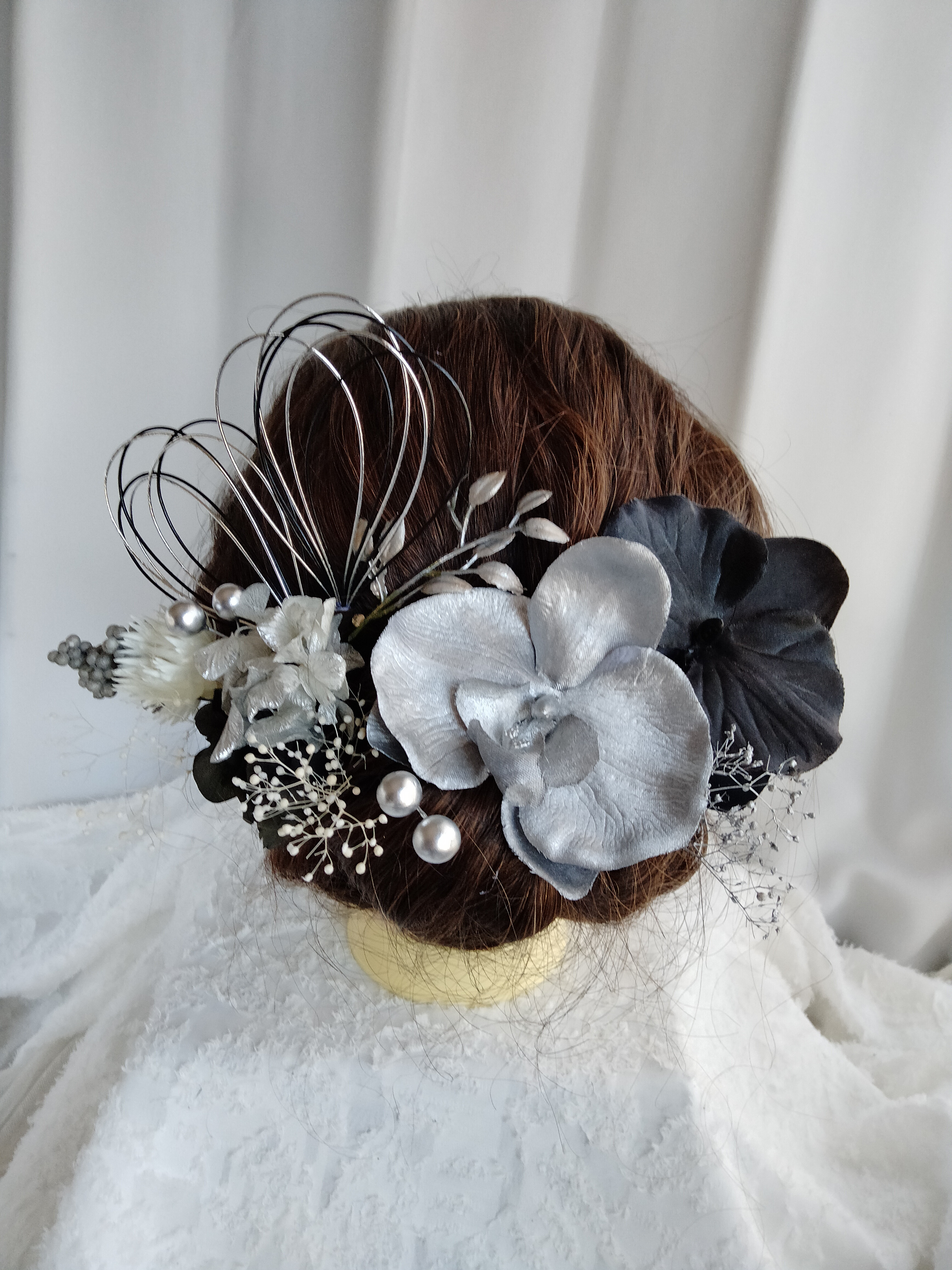 シルバーブラックの水引髪飾り　 成人式髪飾り　卒業式髪飾り　結婚式髪飾り　水引き　卒業式　成人式 　結婚式　振袖　袴　黒