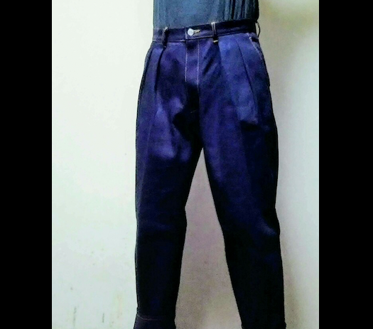 ２タックジーンズ