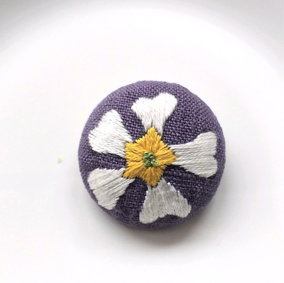 プリムラの花刺繍ブローチ【送料無料】 2枚目の画像