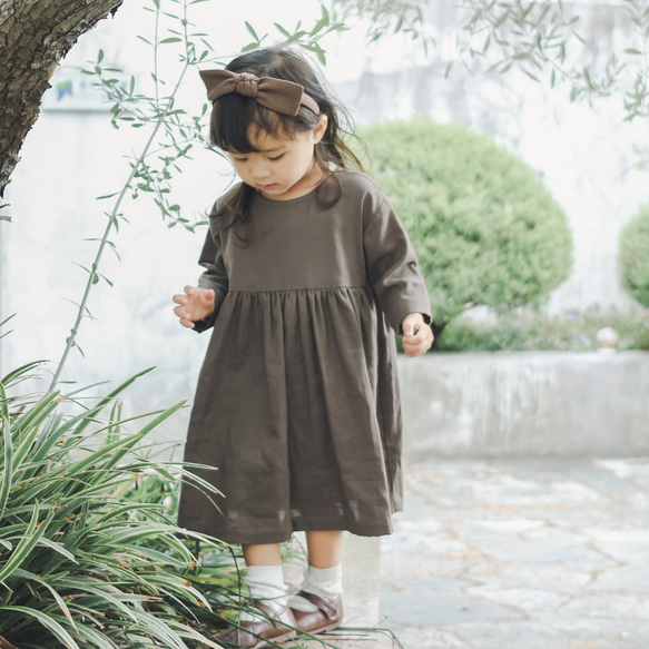 《80〜130cmオーダー可》 ココアのナチュラルワンピース 女の子 おしゃれ かわいい 大人っぽい 子供服 無地 茶 3枚目の画像