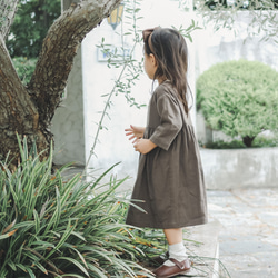 《全サイズ即納可》ココアのナチュラルワンピース《80〜130cm》女の子 おしゃれ ダブルガーゼ 長袖 秋冬 茶色 秋色 5枚目の画像