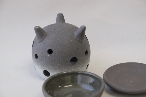黒陶茶香炉またはアロマポット(丸) 3枚目の画像