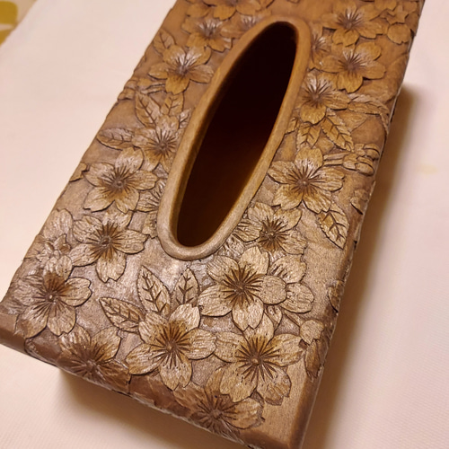 木彫りのティッシュボックス(桜) その他インテリア雑貨