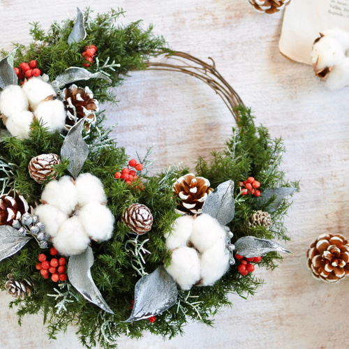 針葉樹とホワイトコットンのクリスマスリース☆冬リース 【公式通販】