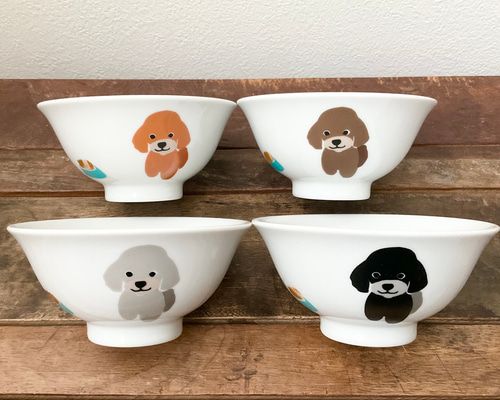 トイプードル 茶碗 4色 ☆ 名入れ可 美濃焼 飯碗 約11cm レッド