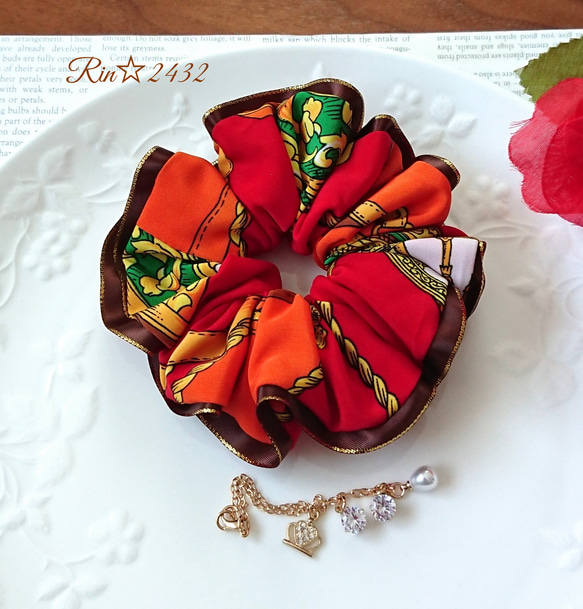 スカーフ柄】しっかりした生地感が特徴の大人可愛くオシャレなリボン