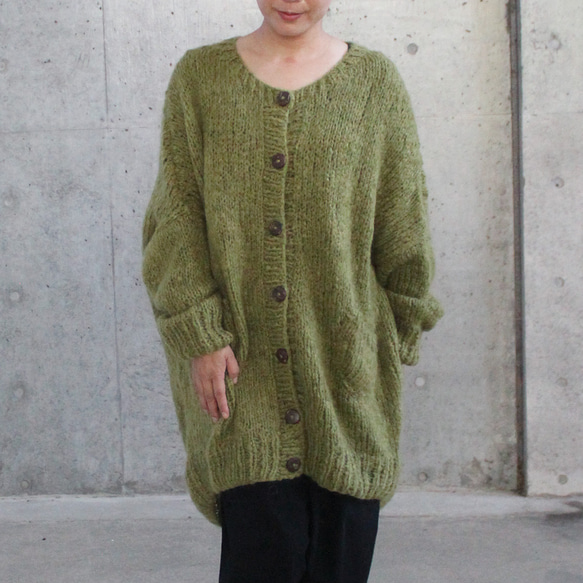 淺綠橄欖色手工編織馬海毛長開襟衫 第6張的照片