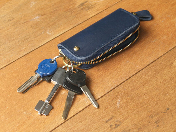 【週年慶特價 690】原價 1090【客製化刻字】Navy Blue 真皮鑰匙包 (英文刻印/禮盒包裝) 生日禮物 第11張的照片