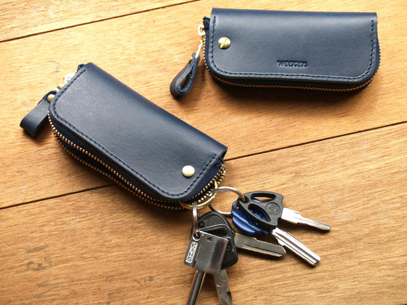 【週年慶特價 690】原價 1090【客製化刻字】Navy Blue 真皮鑰匙包 (英文刻印/禮盒包裝) 生日禮物 第12張的照片