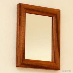 小さな壁掛け鏡　ウォールミラー　１ 1枚目の画像