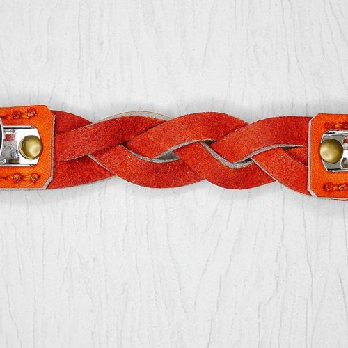 トリック三つ編みの本革製ストールクリップ☆長さ12～13cm☆ヌバック  