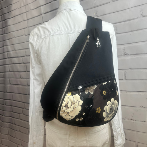 【美品】長崎SHANK ショルダーバッグ ボディバッグ シワになりにくい しずく型 ワンショルダーバック ボディー