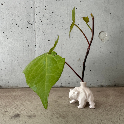 オーダー　小さな木彫りのクマさん　一輪挿し 木彫りの熊 一輪挿し・花瓶・花器 SATO CERAMICWARE 通販 6306503