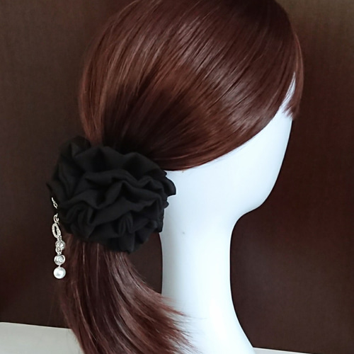 シフォン】虹色っぽくキラキラ輝くラメ入り☆トリプルフリルのシュシュ