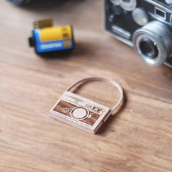 Leica 時光相機 | USB 隨身碟客製姓名 手工原木 / 鑰匙圈 客製化 客製禮物 生日禮物 第1張的照片