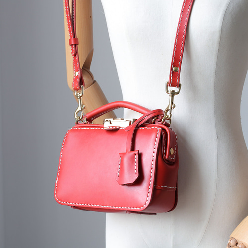 手作りがま口バック バージョンアップ 小型 がま口バッグ 本革手作りのレザーショルダー