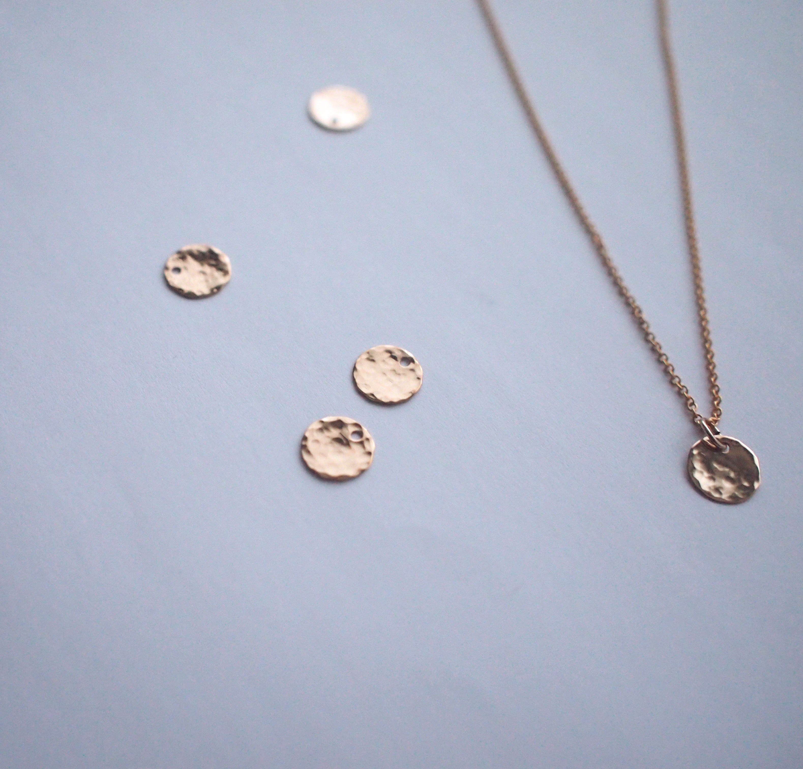 日向坂46着用＊送料無料【14kgf】満月ネックレス／槌目／mini  ゴールド　チェーン　華奢　シンプル